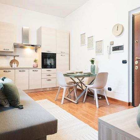 Cozy Apartament In Piazza 5 Giornate By Easylife Mediolan Zewnętrze zdjęcie